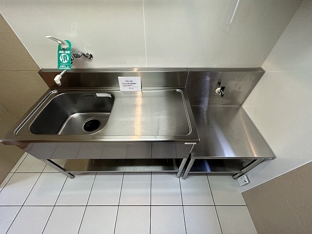 キッチン　※別室同じ間取りの写真。現況を優先します。