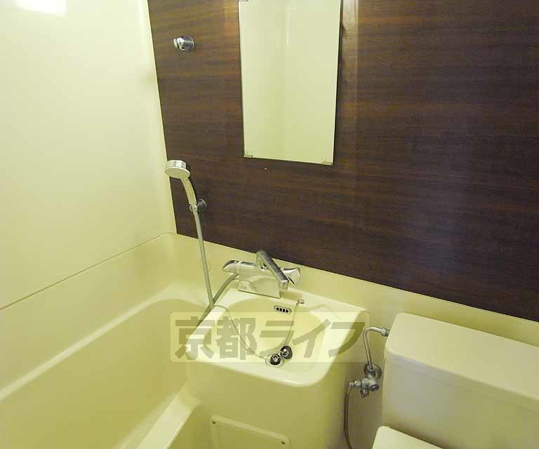 洗面設備　オーダーのおしゃれなキッチン