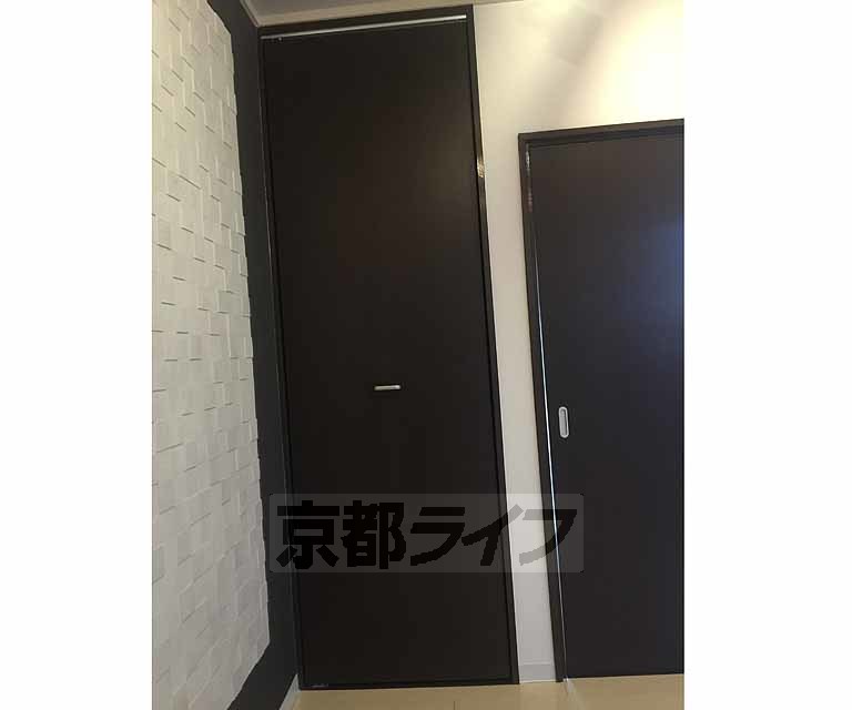 収納　建具も新しくして高級感がありますよ。