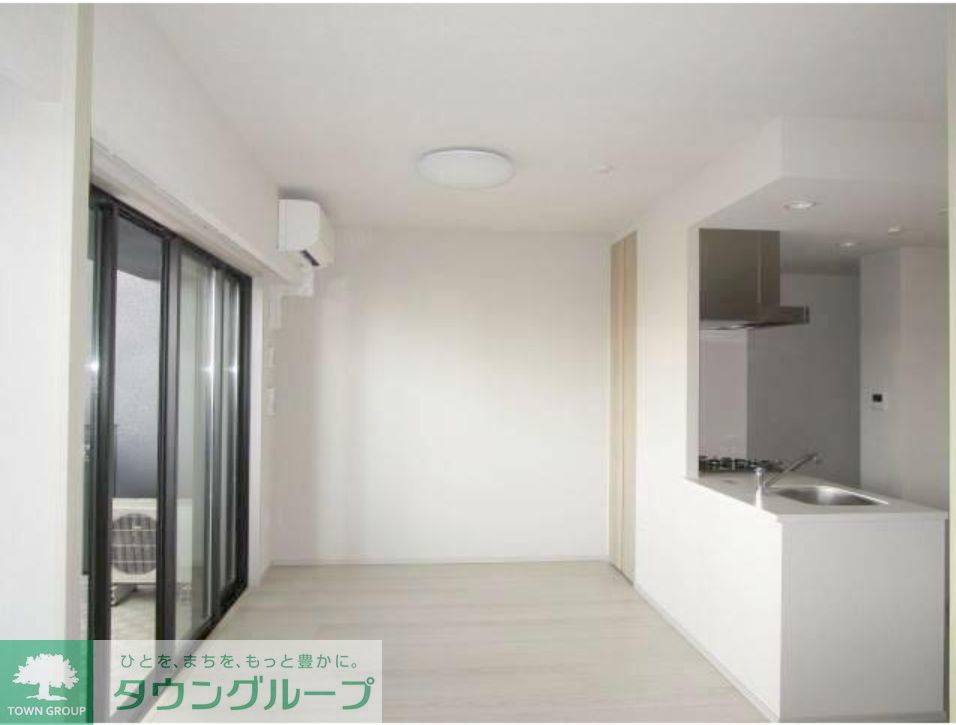 居室・リビング　エントランス