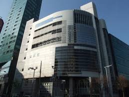 図書館　角筈図書館（図書館）まで604m