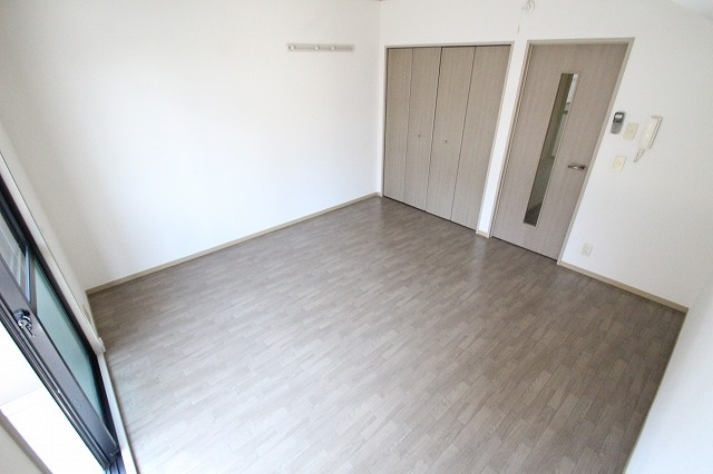 居室・リビング　写真別号室です。