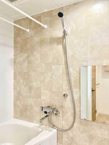 バス・シャワールーム　浴室