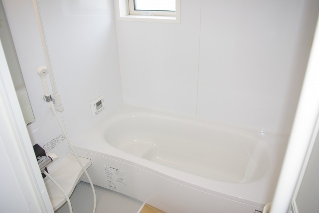 バス・シャワールーム　お風呂で日々の疲れを落としましょう