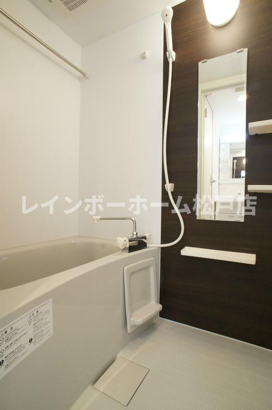 バス・シャワールーム　お風呂です