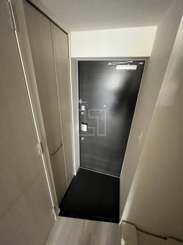 玄関　スプランディッド難波WEST　玄関