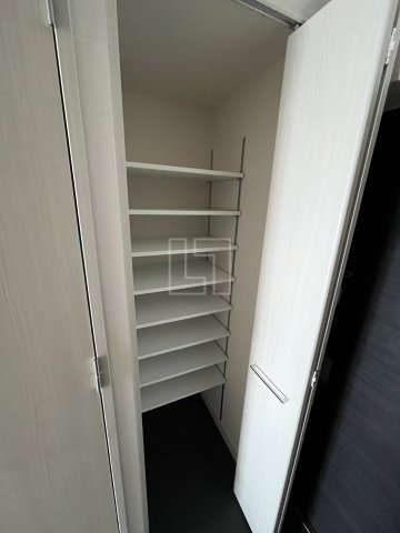 収納　スプランディッド難波WEST　シューズボックス