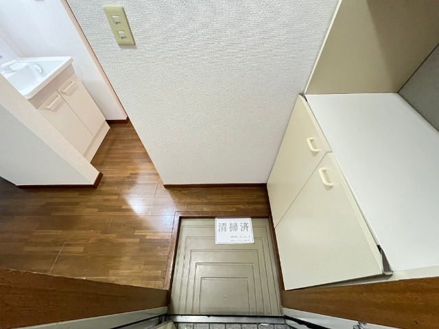 玄関　※１０２の写真です