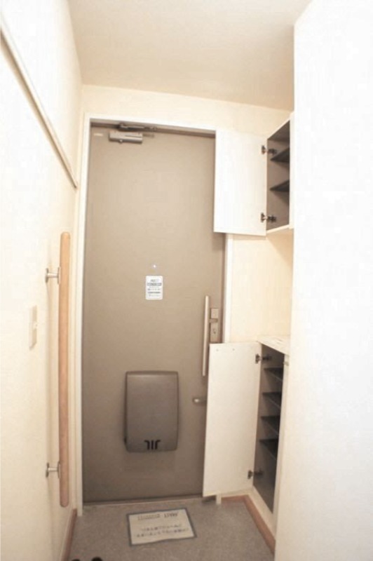 玄関　図面と現状に相違がある場合には現状を優先