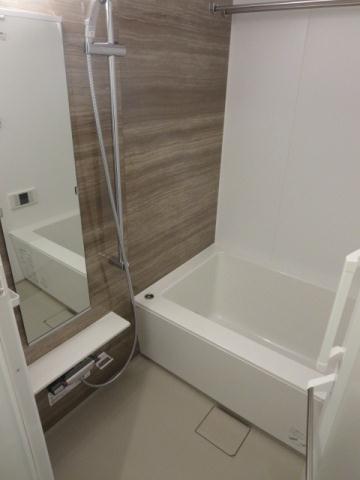 バス・シャワールーム　※別部屋参考写真