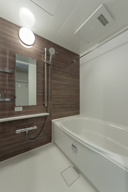 バス・シャワールーム　※写真は同タイプ住戸です。