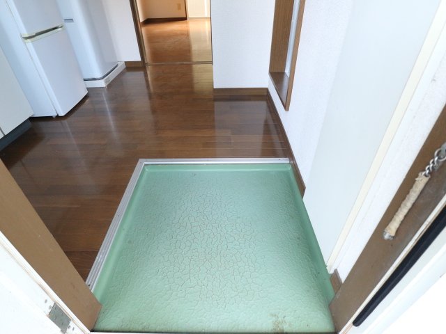 玄関　同物件同タイプ