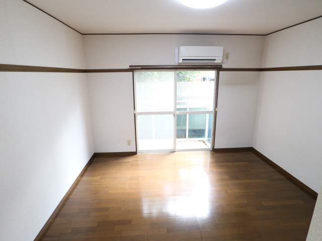 居室・リビング　同物件同タイプ