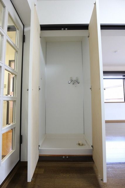 その他設備　★開閉トビラの奥に洗濯機置き場★