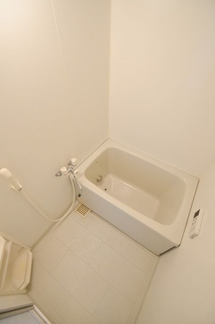 バス・シャワールーム　同建物別号室参考写真