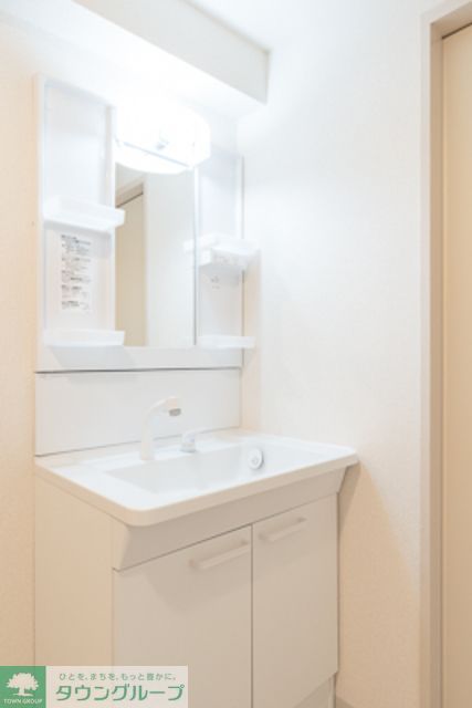 洗面設備　※写真は同タイプ住戸です。