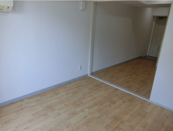 その他部屋・スペース　明るい色調の室内です