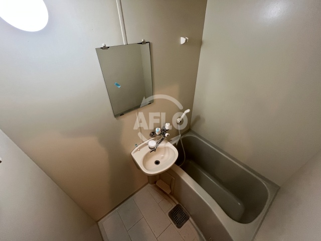 バス・シャワールーム　グランヴィ天王寺　浴室