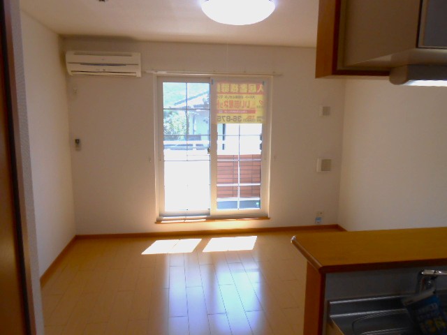 居室・リビング　南面リビング（１０．０畳）・エアコン完備