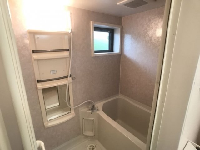 バス・シャワールーム　浴室