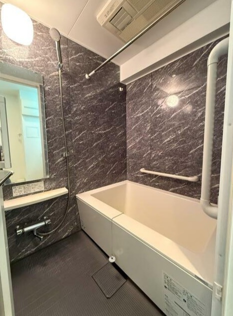 バス・シャワールーム　室内イメージ