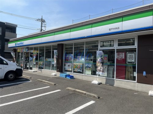 コンビニ　ファミリーマート 登戸中央店（コンビニ）まで822m