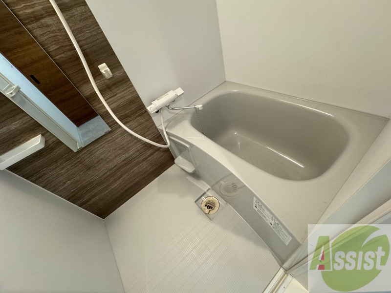 バス・シャワールーム　お風呂になります。一日の疲れを癒してくださいね。