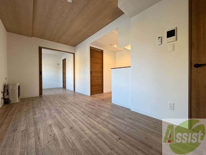 居室・リビング　広くてきれいなリビングです！快適に過ごせそうですね。