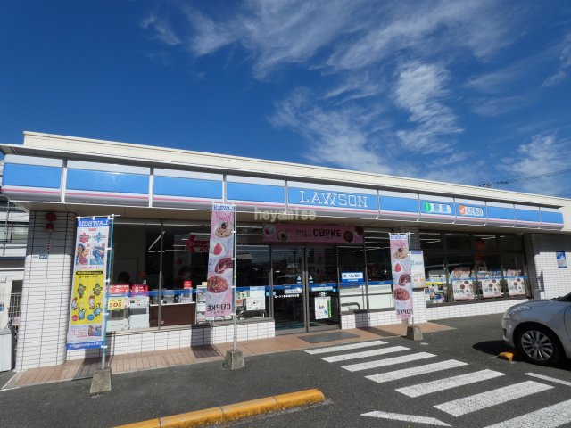 コンビニ　ローソン　熊本県庁通り店（コンビニ）まで300m
