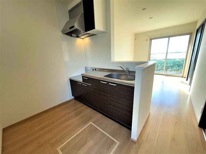 キッチン　(イメージ)おしゃべりしながら料理が出来る対面型キッチン