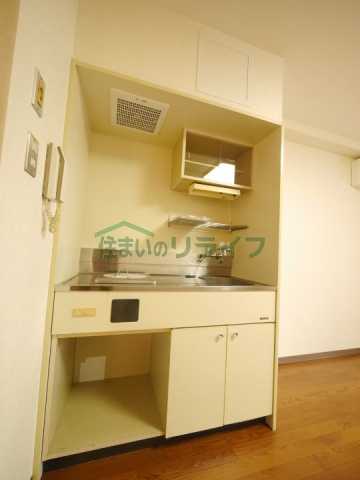 キッチン　同タイプ反転写真となります。