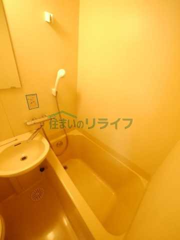 バス・シャワールーム　同タイプ反転写真となります。