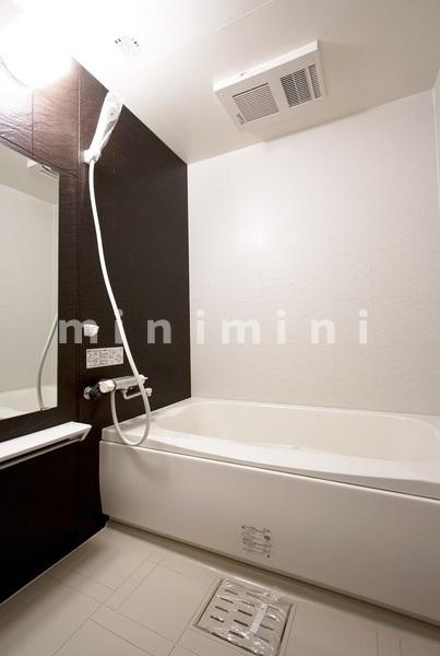 バス・シャワールーム　※写真は別号室のものですので現状優先させていただきます。