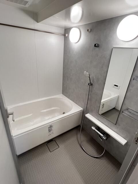 バス・シャワールーム　※別部屋の参考写真です。