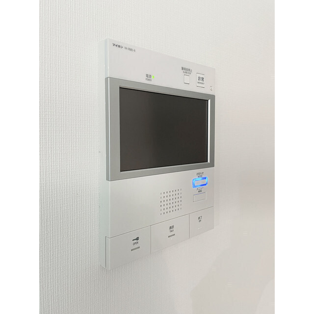 セキュリティ　★モニター付きインターホンで来訪者の顔を確認できます