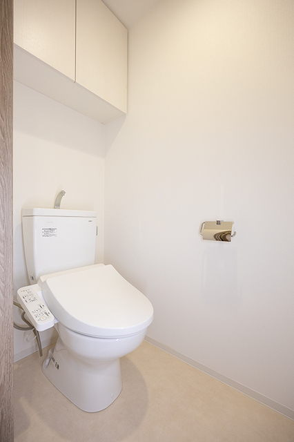 トイレ　※写真は同タイプ住戸です。