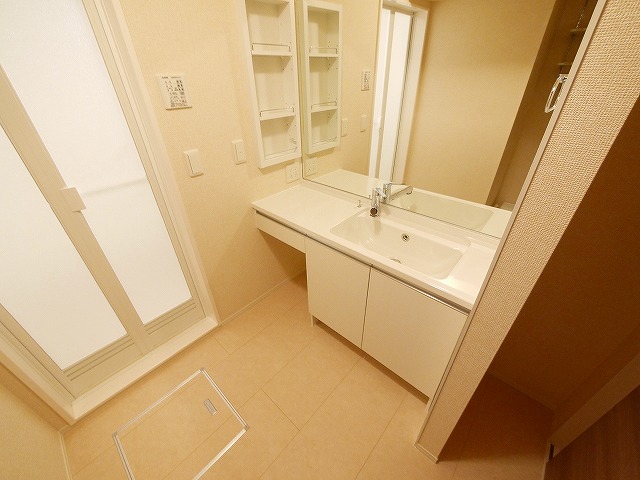 洗面設備　脱衣スペースもあります