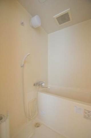 バス・シャワールーム　清潔感溢れるお風呂
