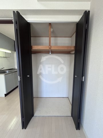 収納　ウィスタリア新北野　クローゼット