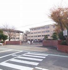 中学校　前橋市立広瀬中学校（中学校）まで424m