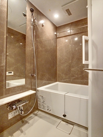 バス・シャワールーム