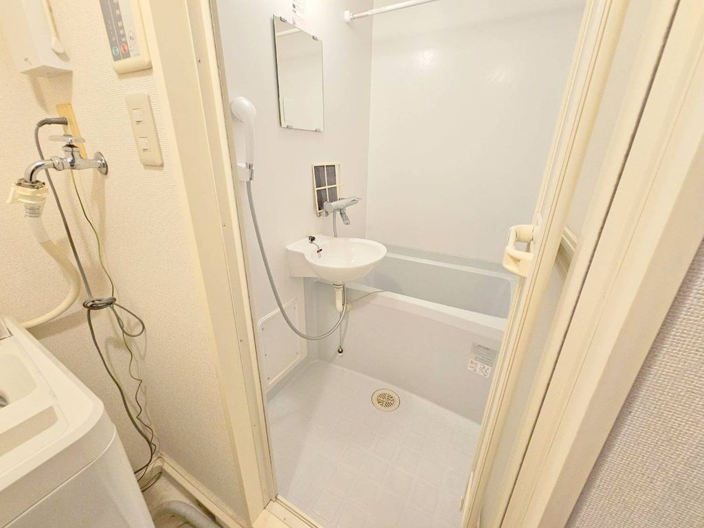 バス・シャワールーム　バス