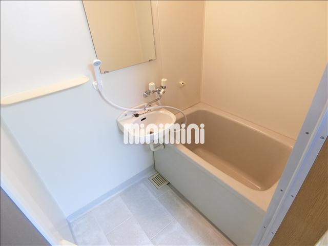 バス・シャワールーム　日頃の疲れもお風呂でリフレッシュ