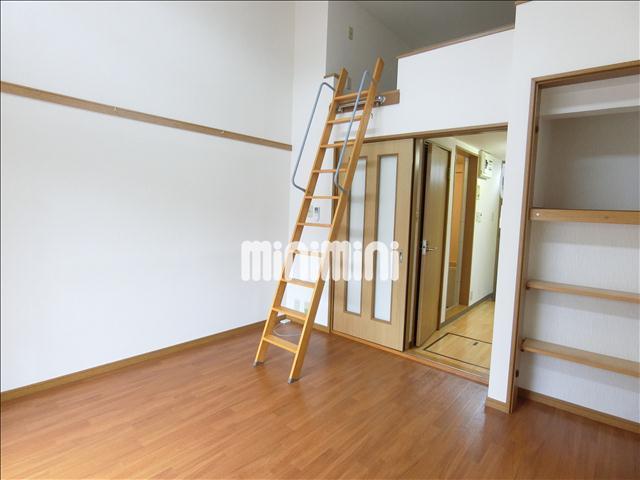 収納　フローリングです