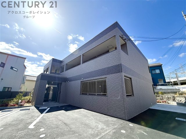 建物外観　敷地内駐車場あります☆