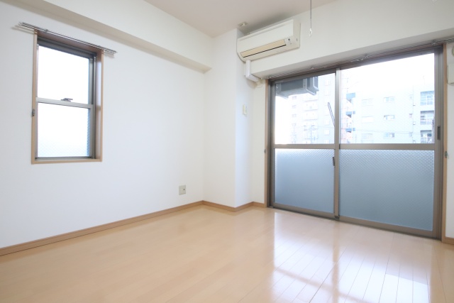 居室・リビング　※別室の参考写真の為、現況優先です。