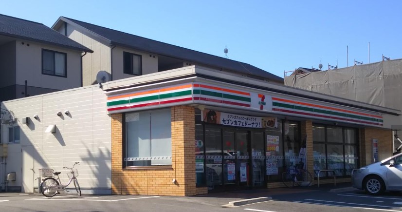 コンビニ　セブンイレブン 名古屋茶屋が坂店（コンビニ）まで104m