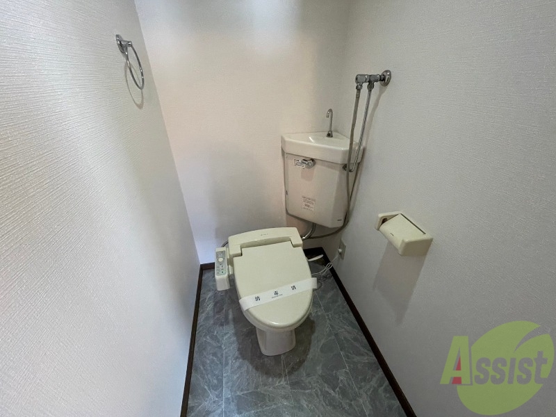 トイレ　こちらはトイレです。清潔感があり、安心して使用できます。