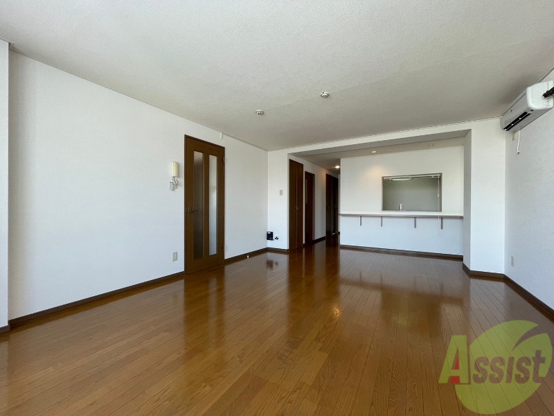 居室・リビング　明るいお部屋は気持ちよく過ごせそうですね。