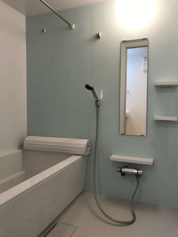 バス・シャワールーム　追い焚き・浴室乾燥機付きのお風呂です♪